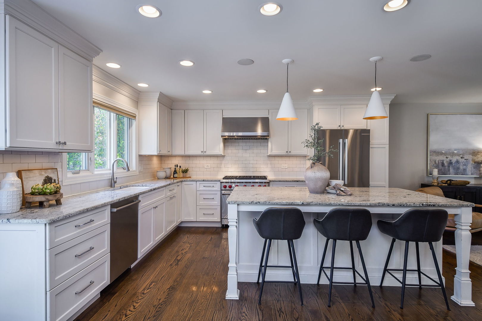 4733 ROSLYN Road, Downers Grove, IL 60515