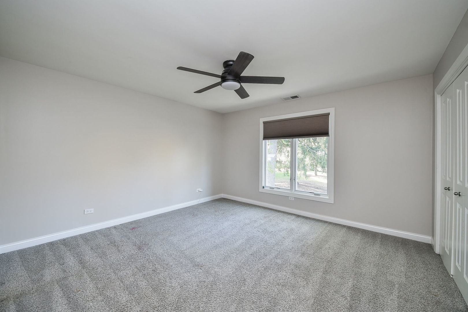 4733 ROSLYN Road, Downers Grove, IL 60515