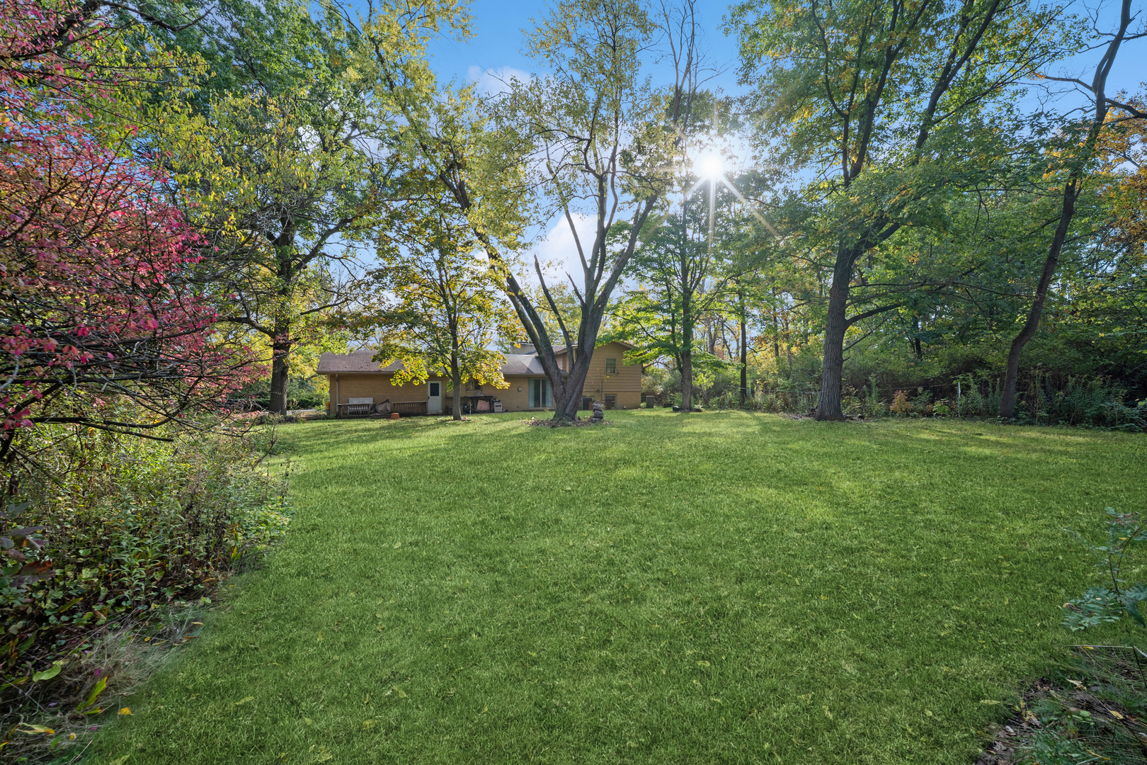 1068 N Hainesville Road, Round Lake, IL 60073