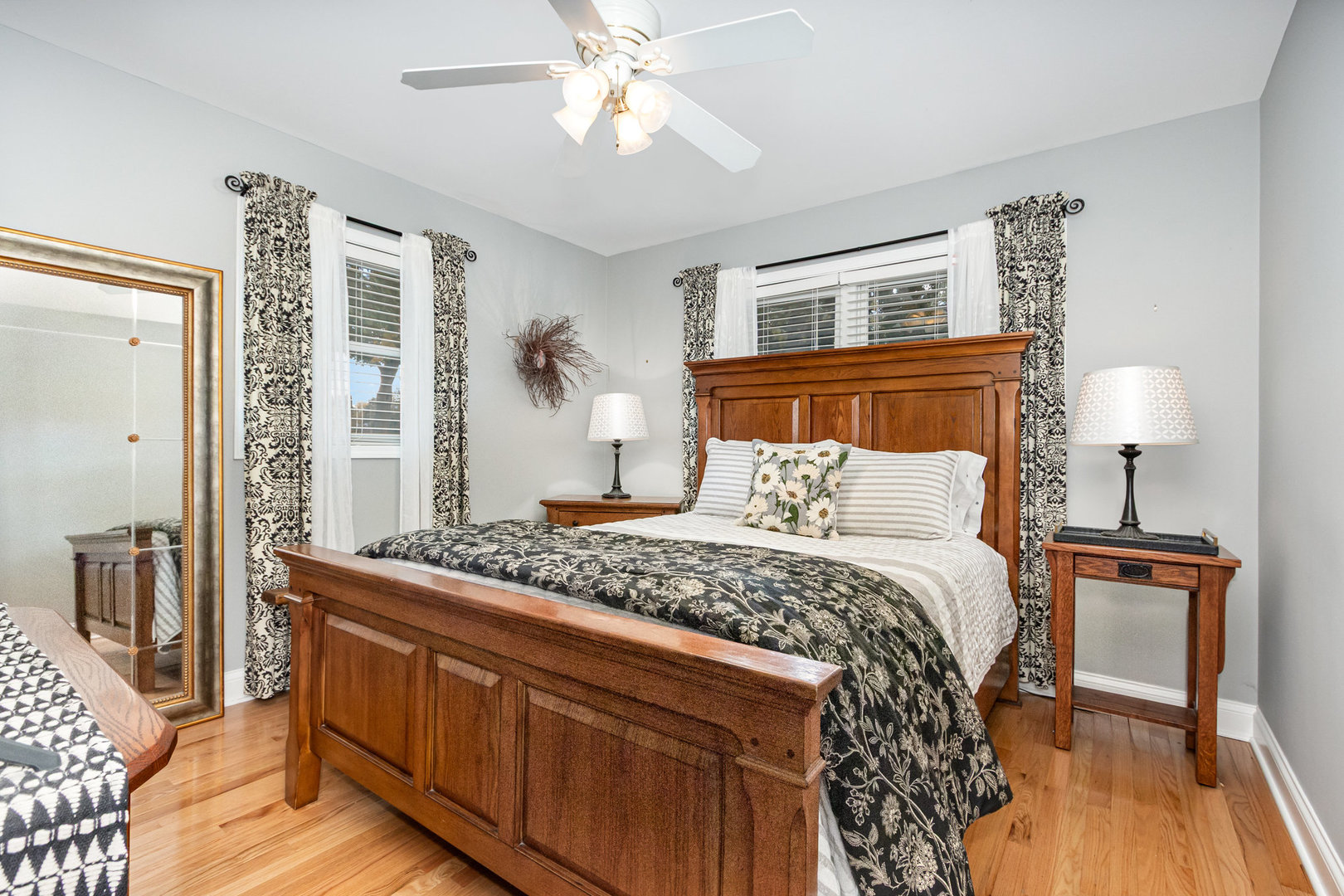 17 E Charles Street, Plano, IL 60545