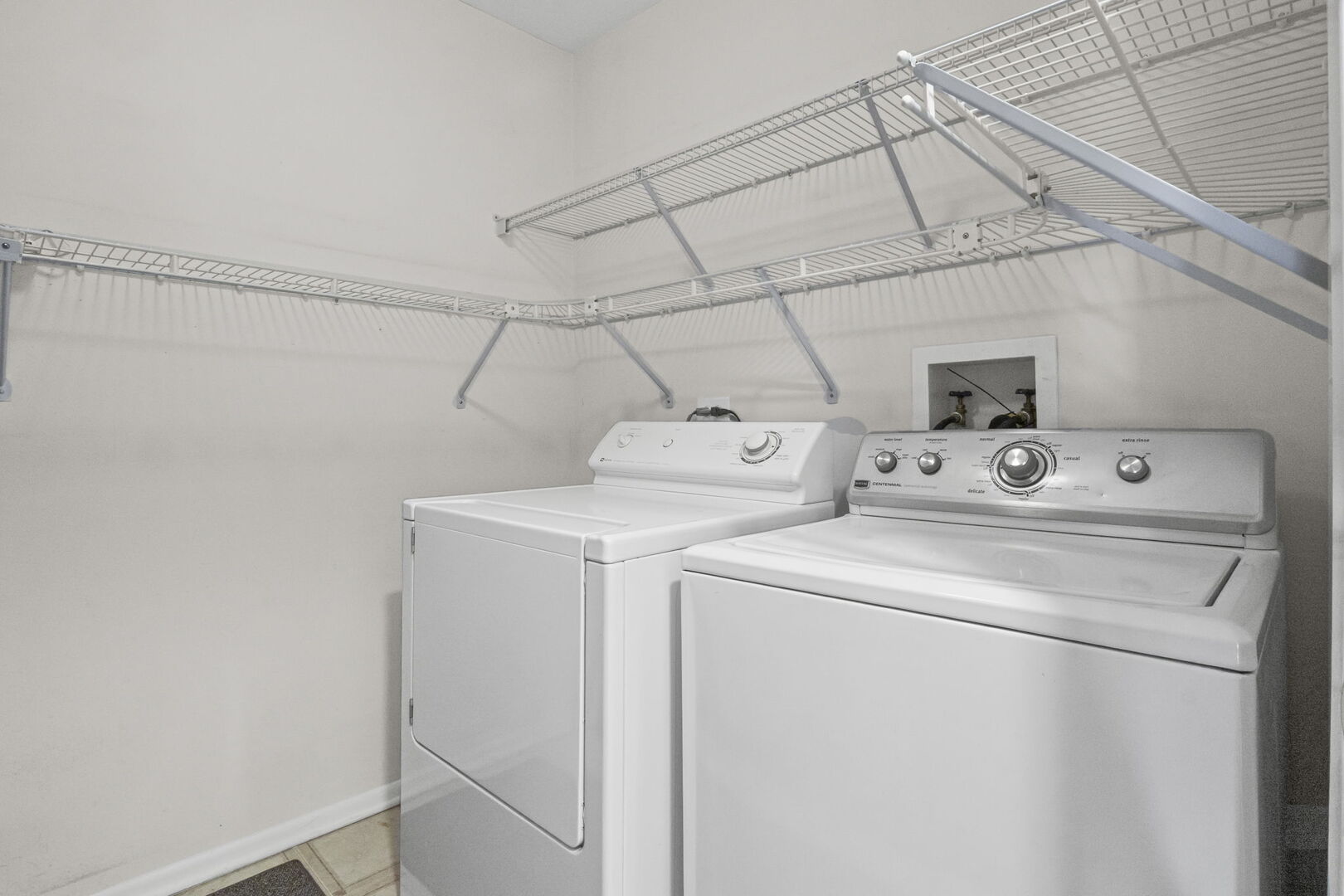 62 Beechmont Court #C, Schaumburg, IL 60193