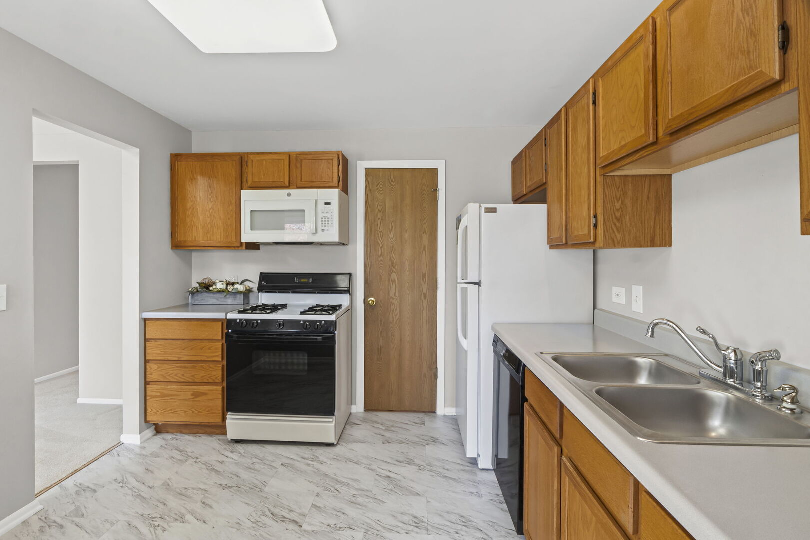 62 Beechmont Court #C, Schaumburg, IL 60193