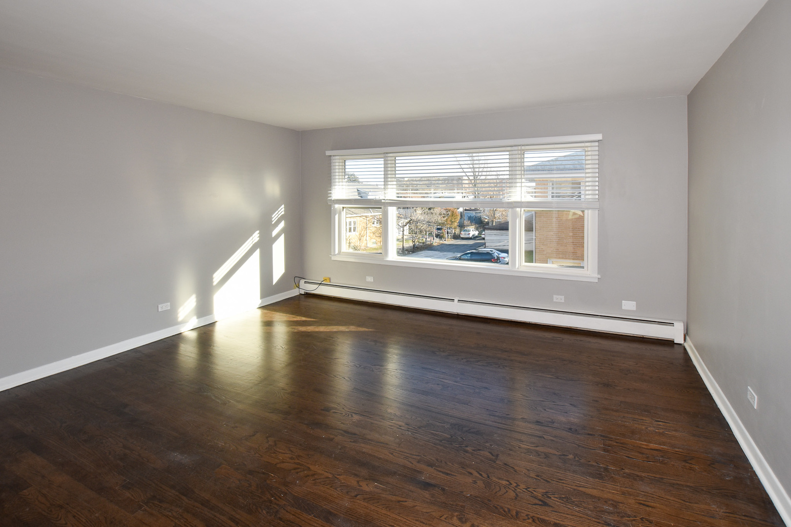 6925 N Rosemary Lane #2E, Niles, IL 60714