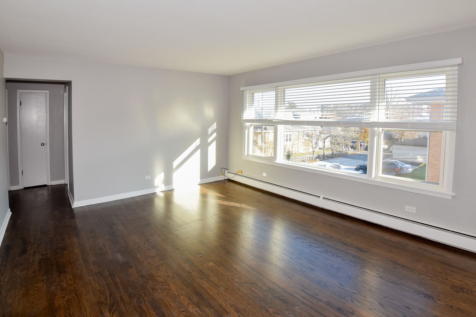 6925 N Rosemary Lane #2E, Niles, IL 60714