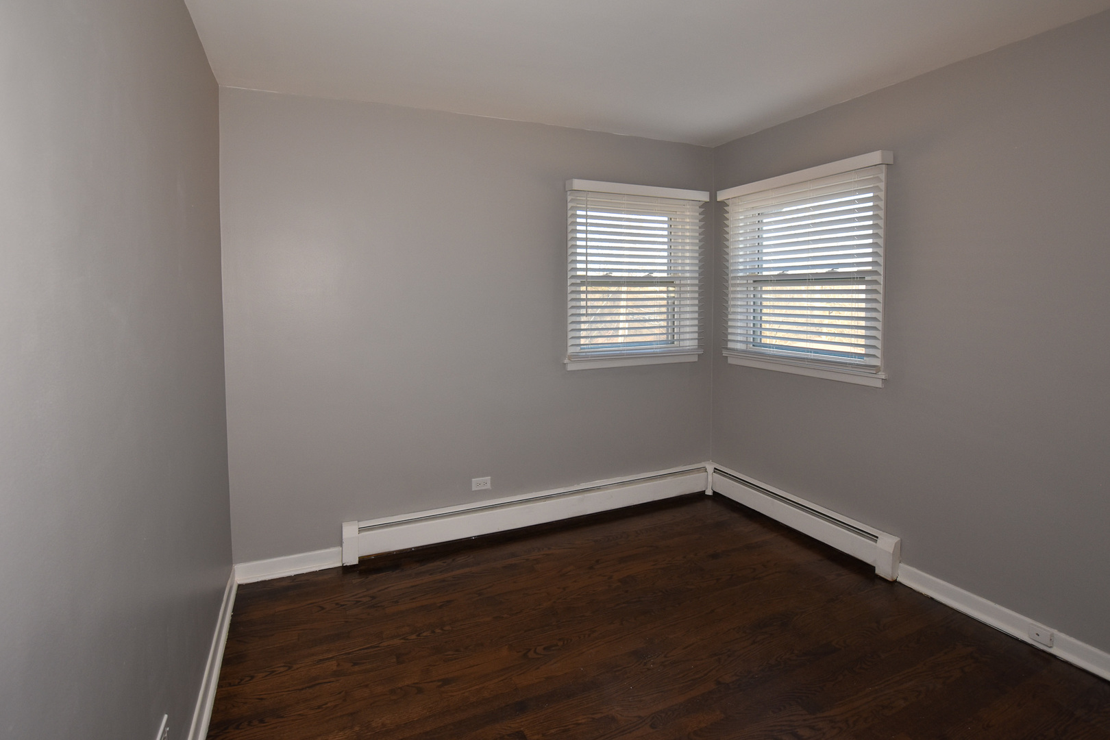 6925 N Rosemary Lane #2E, Niles, IL 60714