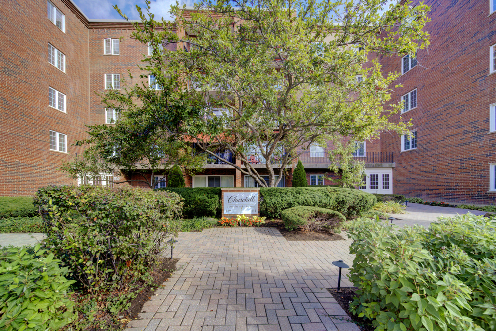 515 N Main Street #5F-S, Glen Ellyn, IL 60137
