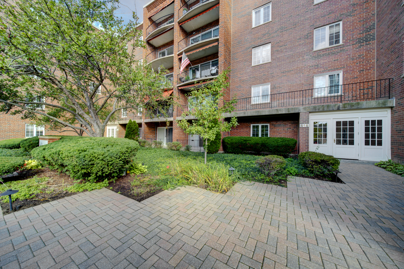 515 N Main Street #5F-S, Glen Ellyn, IL 60137