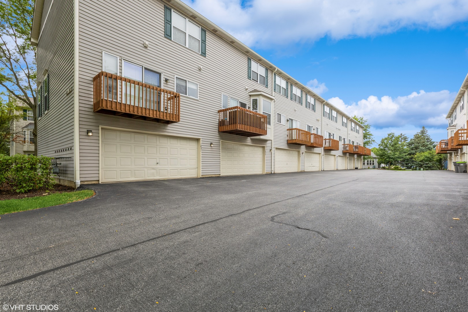 1855 Grandview Place, Montgomery, IL 60538