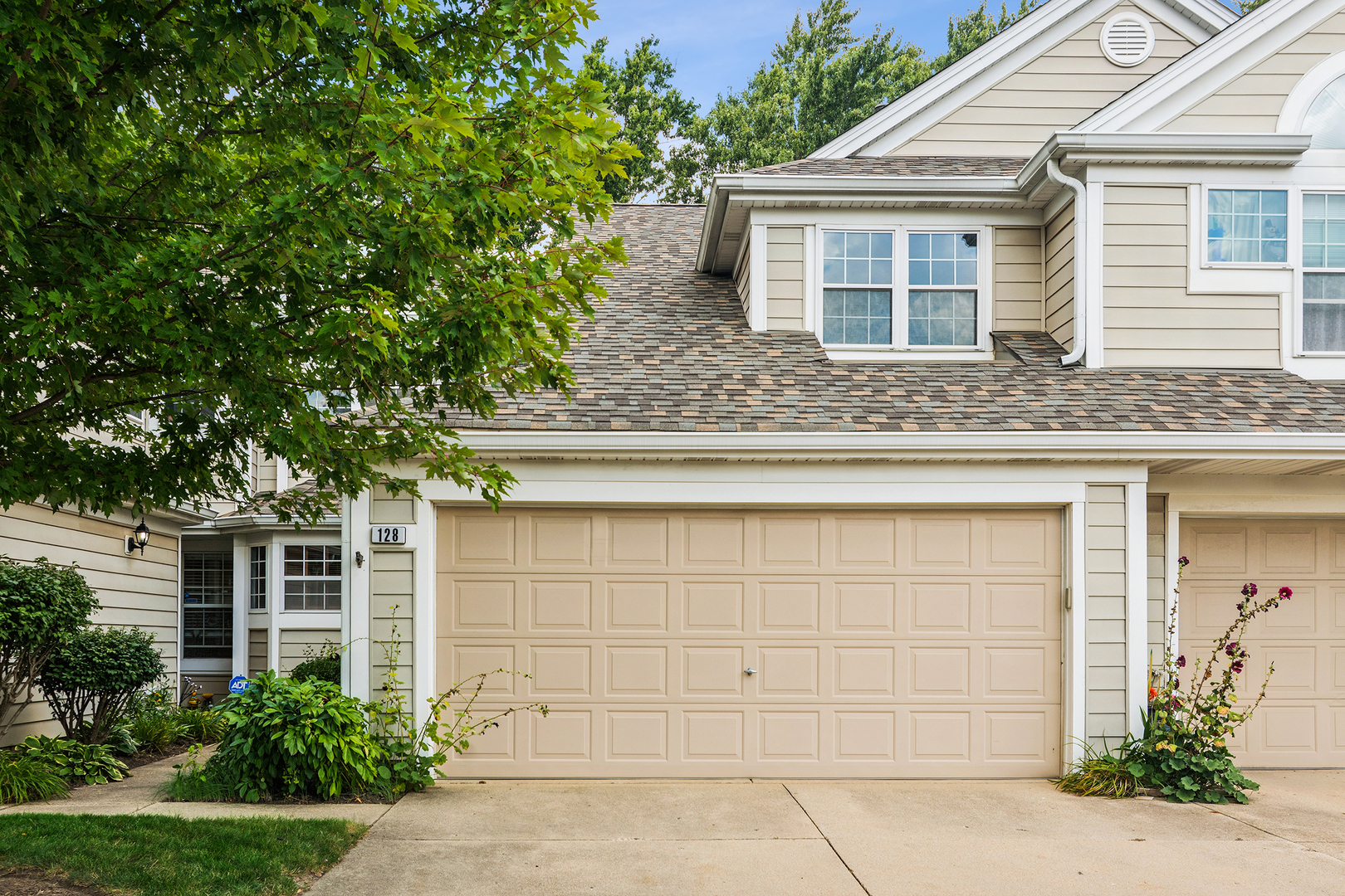 128 Woodstone Drive, Buffalo Grove, IL 60089