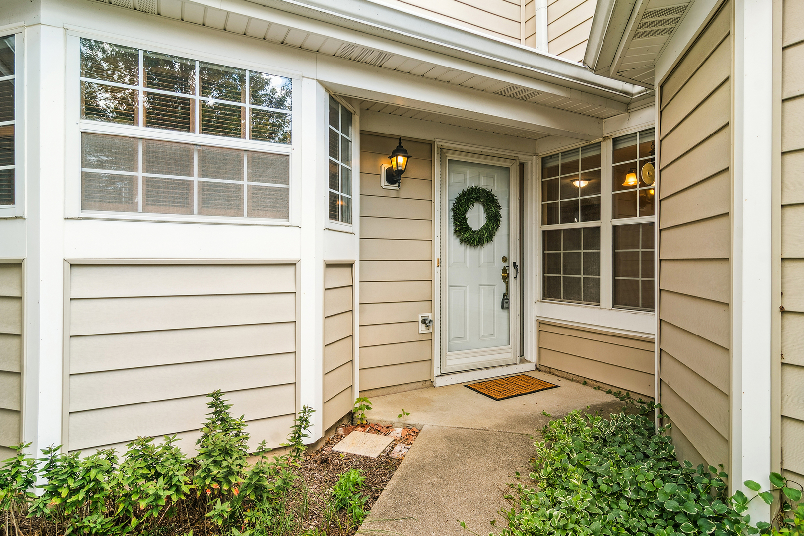 128 Woodstone Drive, Buffalo Grove, IL 60089