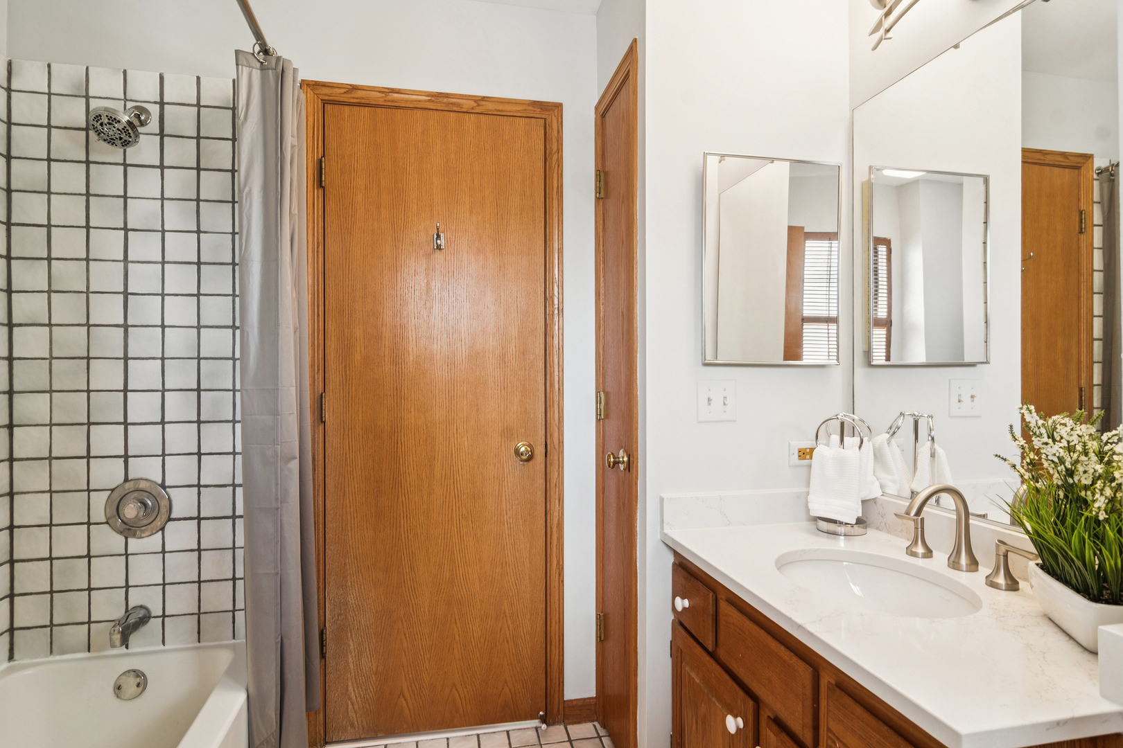 128 Woodstone Drive, Buffalo Grove, IL 60089