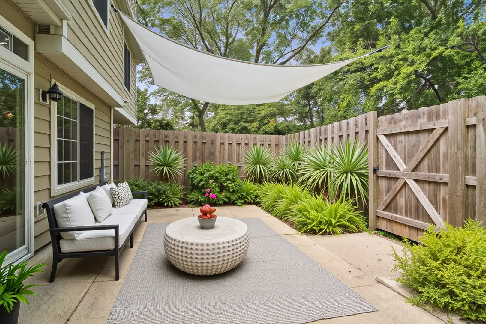 128 Woodstone Drive, Buffalo Grove, IL 60089