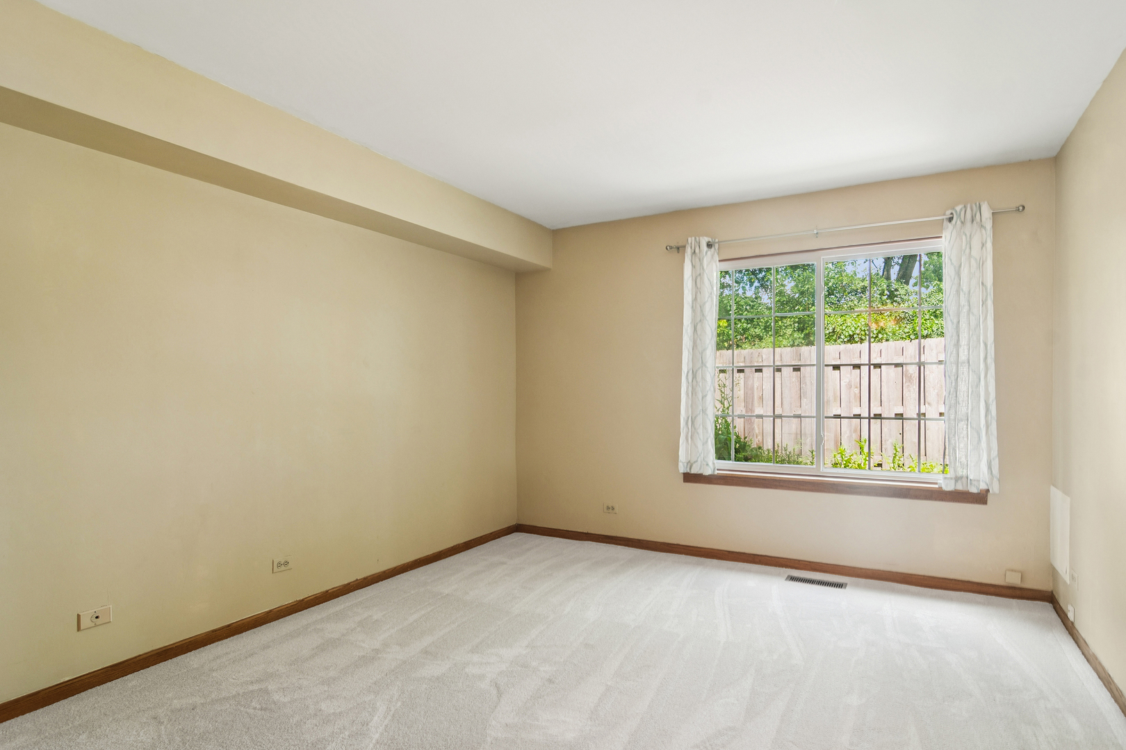 128 Woodstone Drive, Buffalo Grove, IL 60089