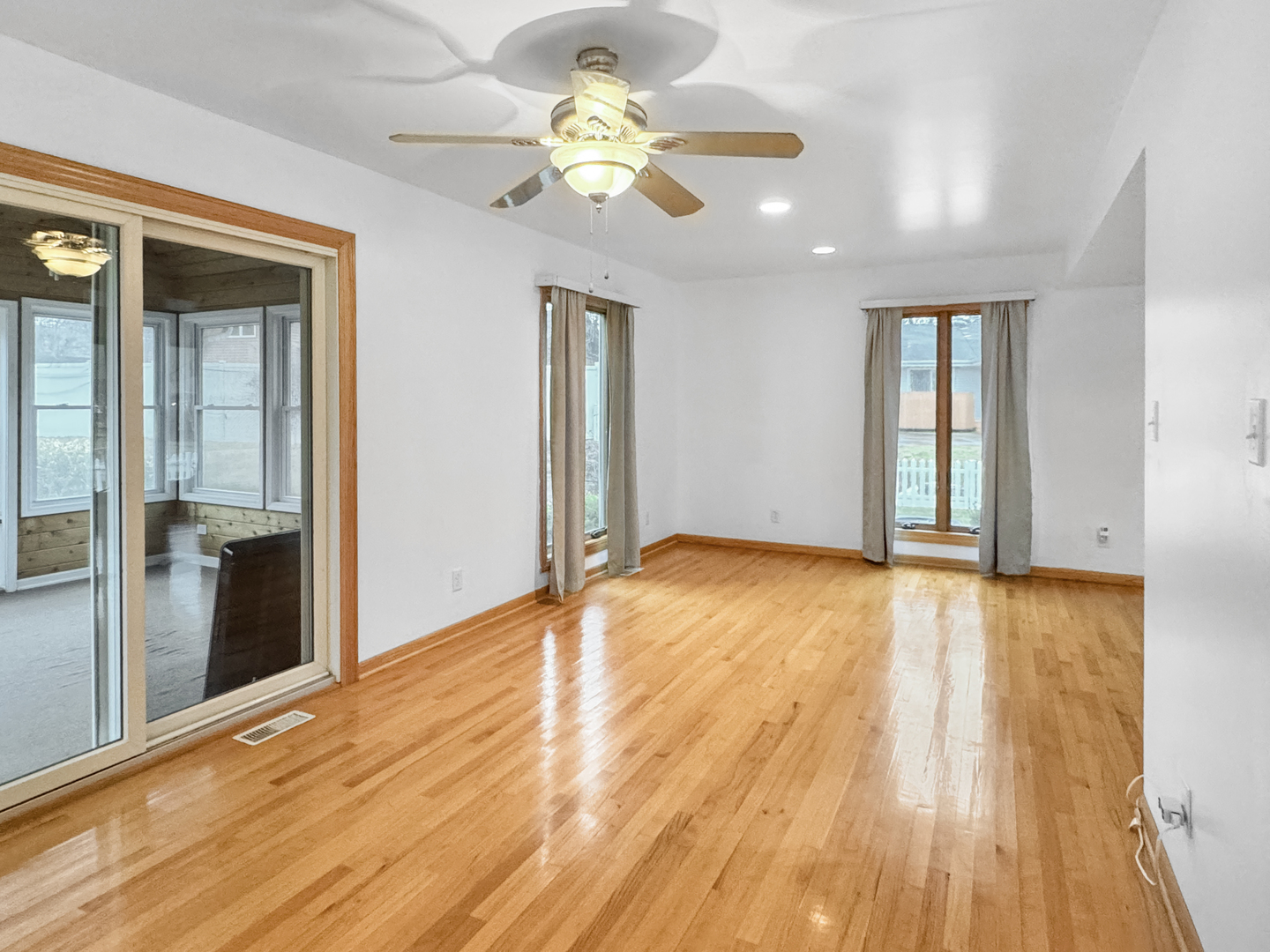 1105 Summit Drive, Lockport, IL 60441