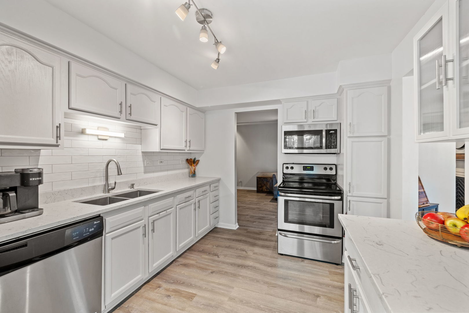 1420 Stonebridge Trail #1-3, Wheaton, IL 60189