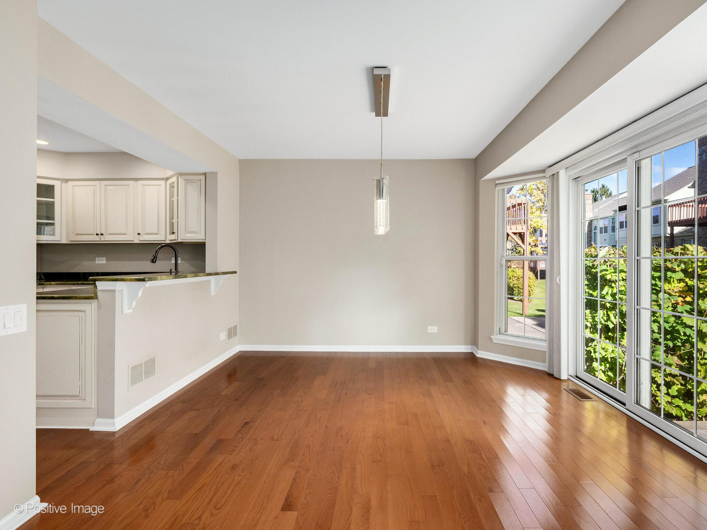 296 LORRAINE Circle, Bloomingdale, IL 60108