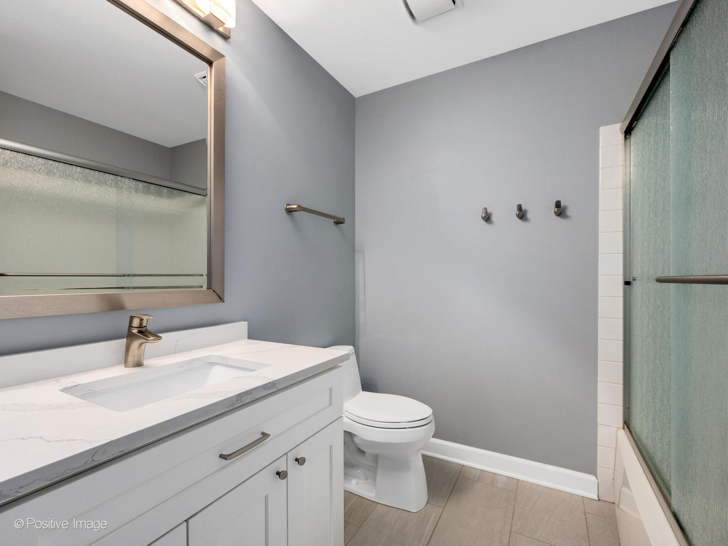 296 LORRAINE Circle, Bloomingdale, IL 60108