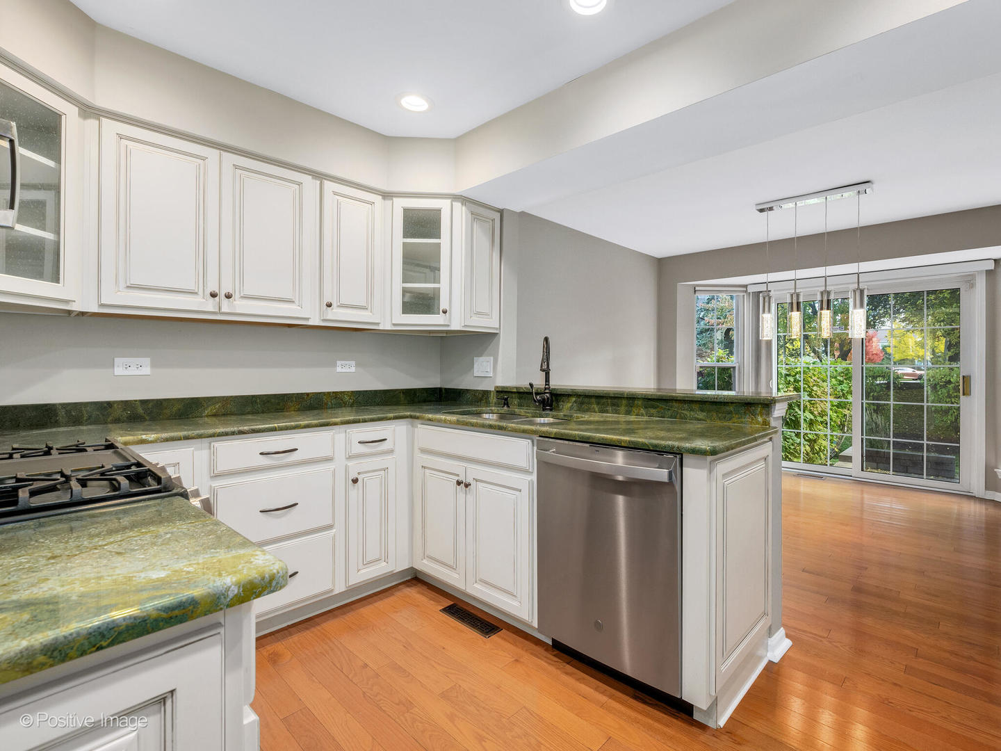 296 LORRAINE Circle, Bloomingdale, IL 60108