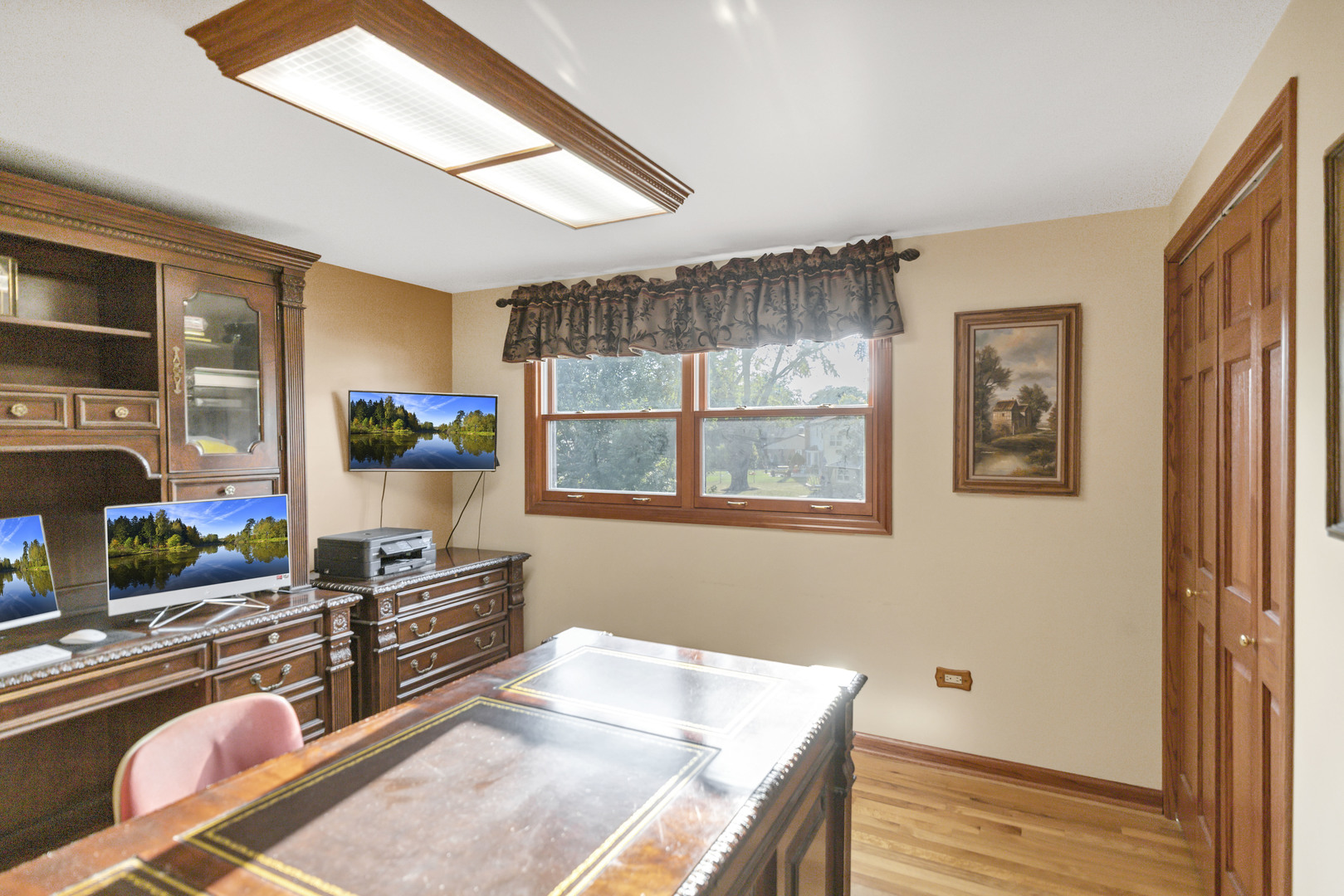 1306 E Best Drive, Arlington Heights, IL 60004