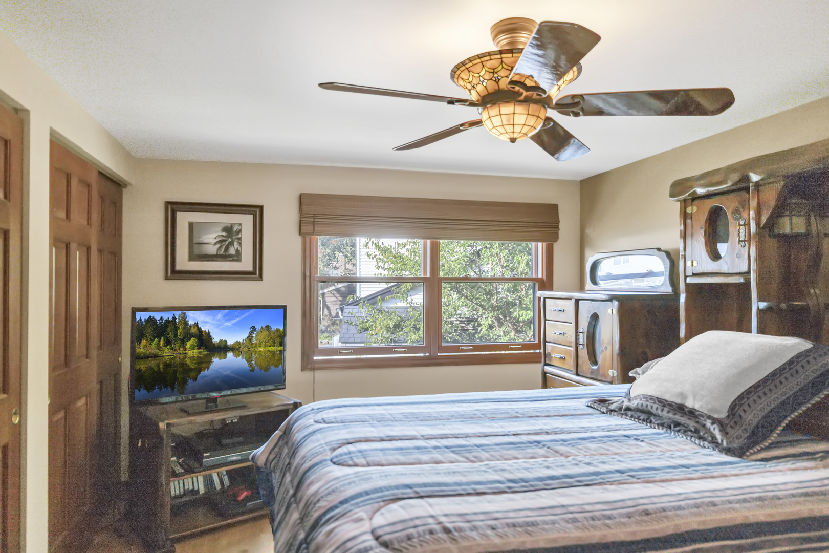 1306 E Best Drive, Arlington Heights, IL 60004