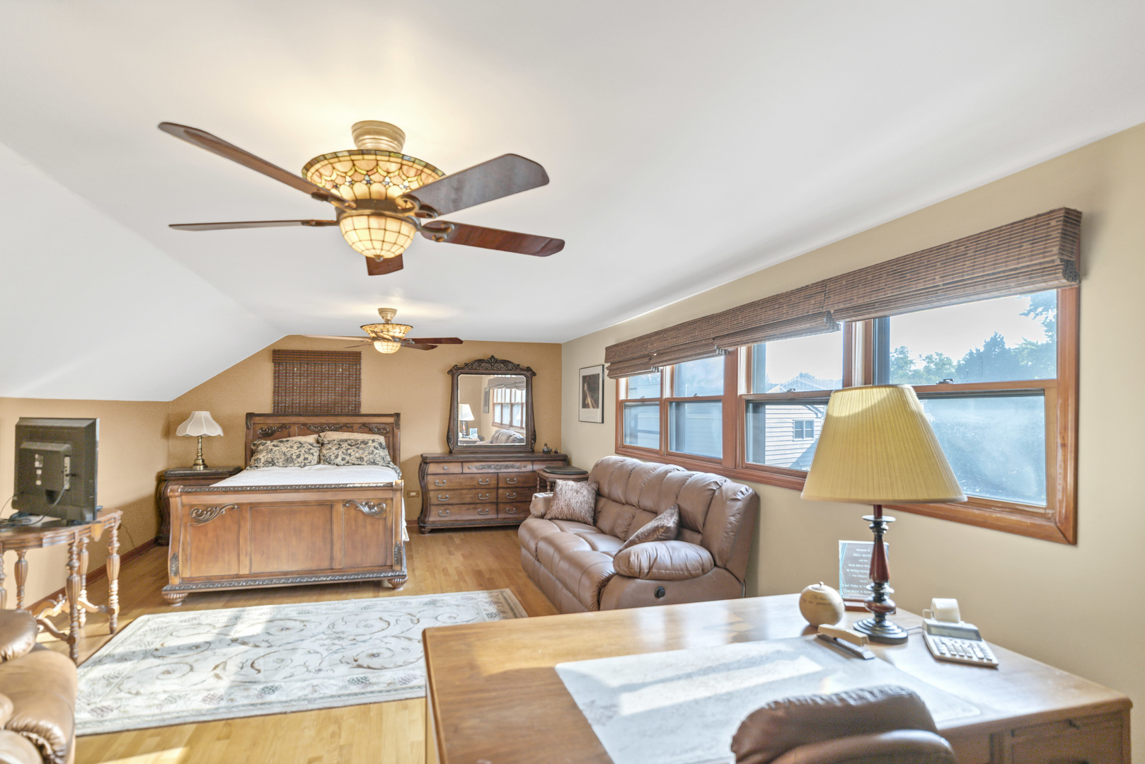 1306 E Best Drive, Arlington Heights, IL 60004