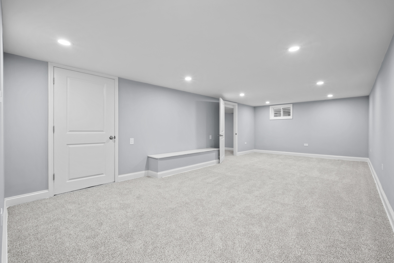 1813 E Wood Lane, Mount Prospect, IL 60056