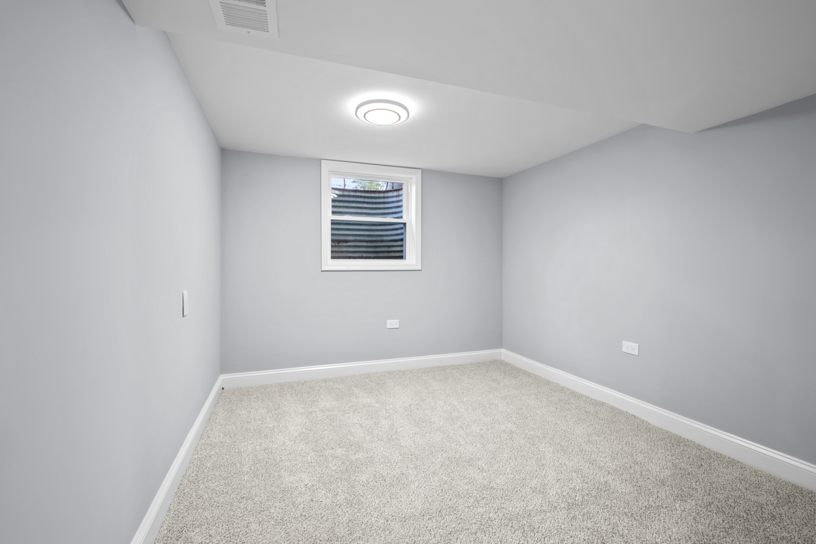 1813 E Wood Lane, Mount Prospect, IL 60056