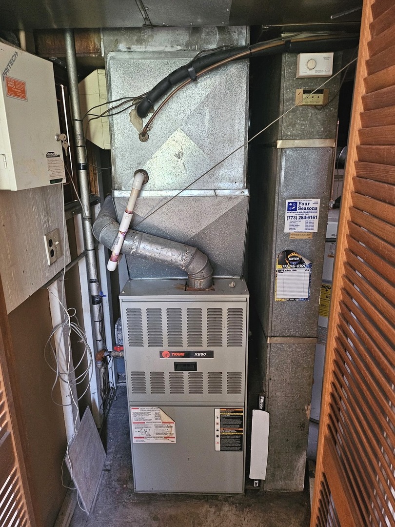 1832 N 23rd Avenue, Melrose Park, IL 60160