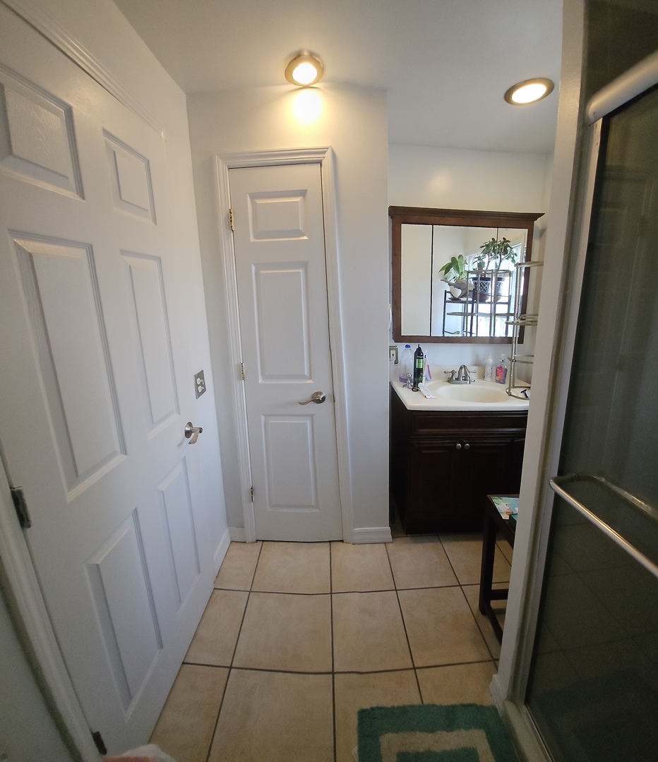 1832 N 23rd Avenue, Melrose Park, IL 60160