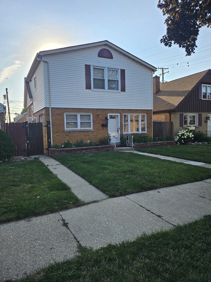 1832 N 23rd Avenue, Melrose Park, IL 60160