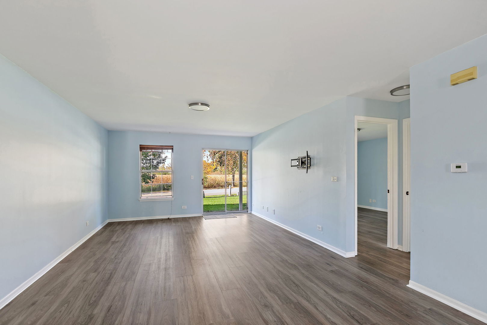 8 Taft Court #A, Streamwood, IL 60107