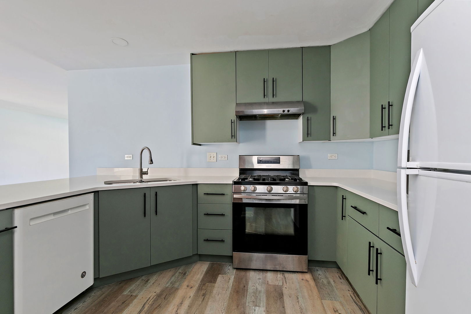 8 Taft Court #A, Streamwood, IL 60107