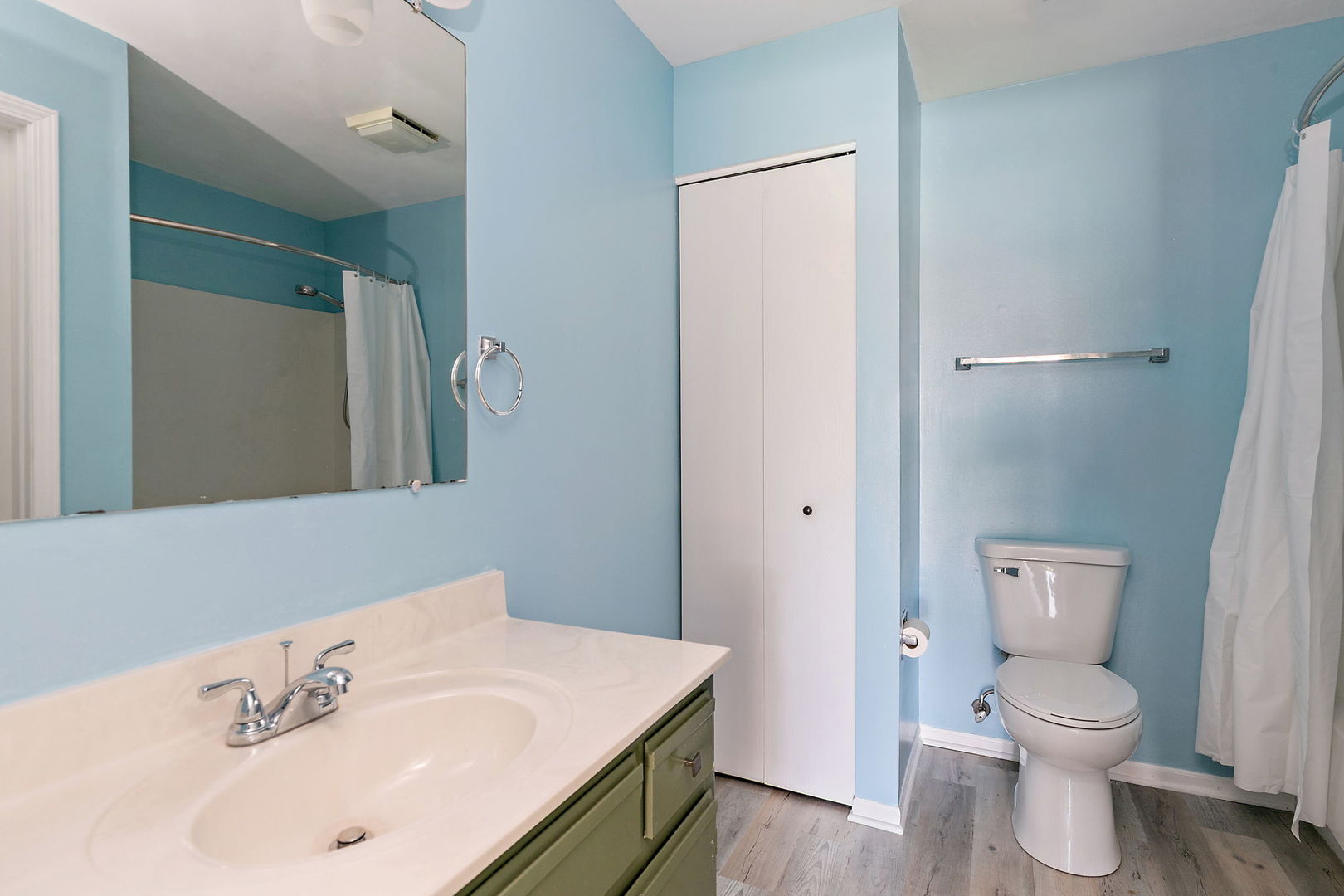 8 Taft Court #A, Streamwood, IL 60107