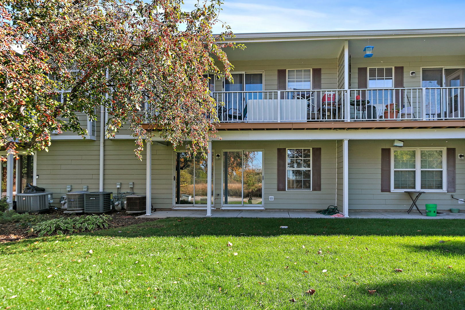 8 Taft Court #A, Streamwood, IL 60107