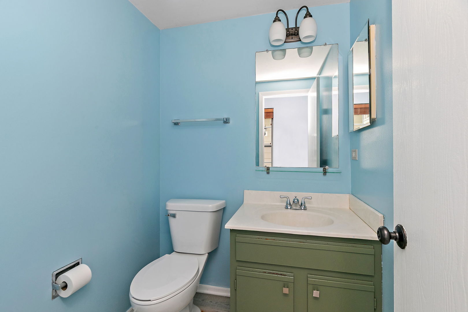 8 Taft Court #A, Streamwood, IL 60107