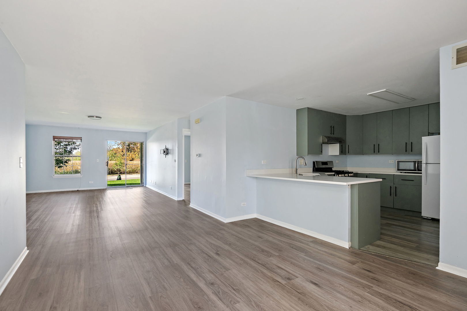 8 Taft Court #A, Streamwood, IL 60107