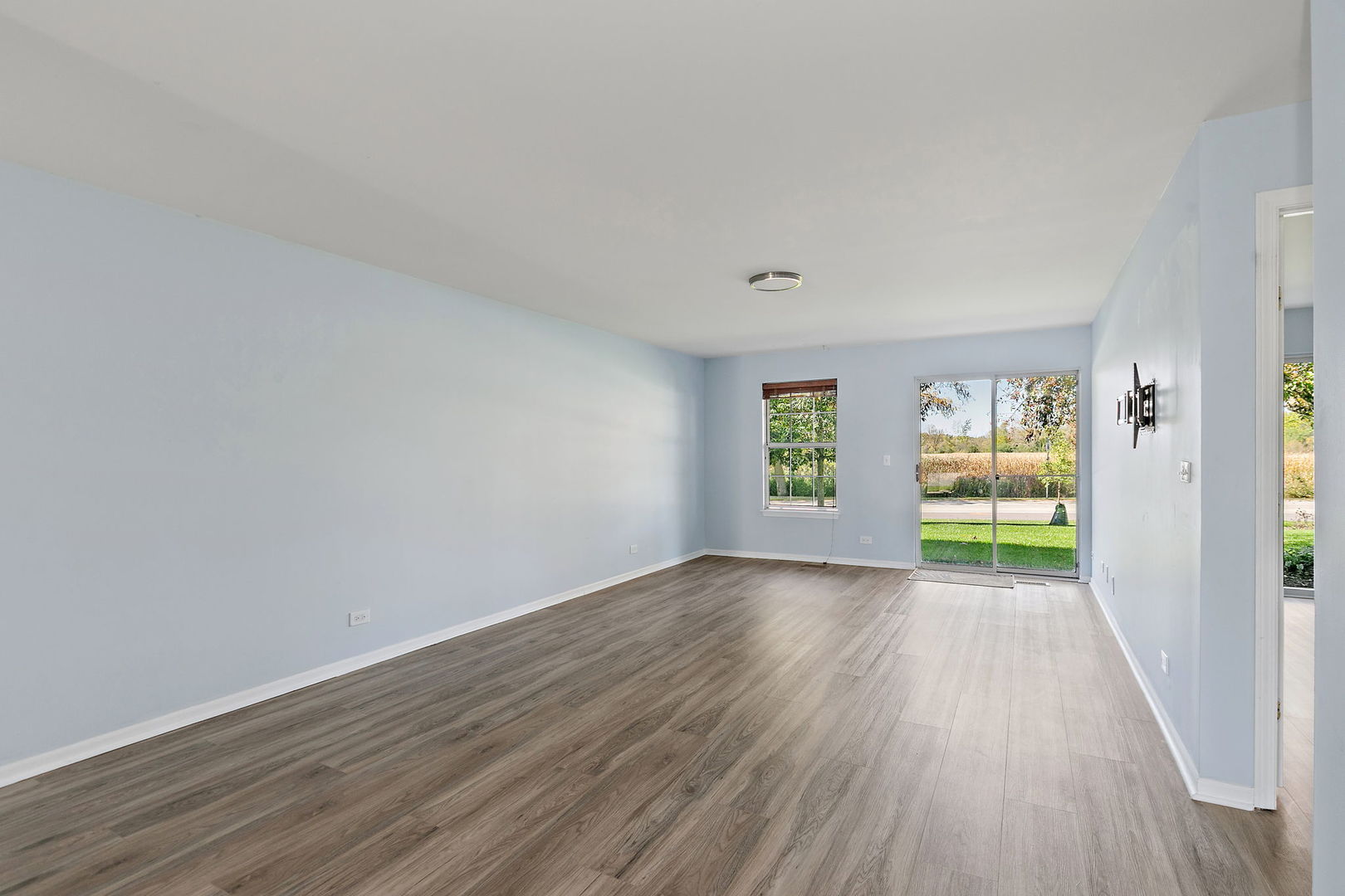 8 Taft Court #A, Streamwood, IL 60107
