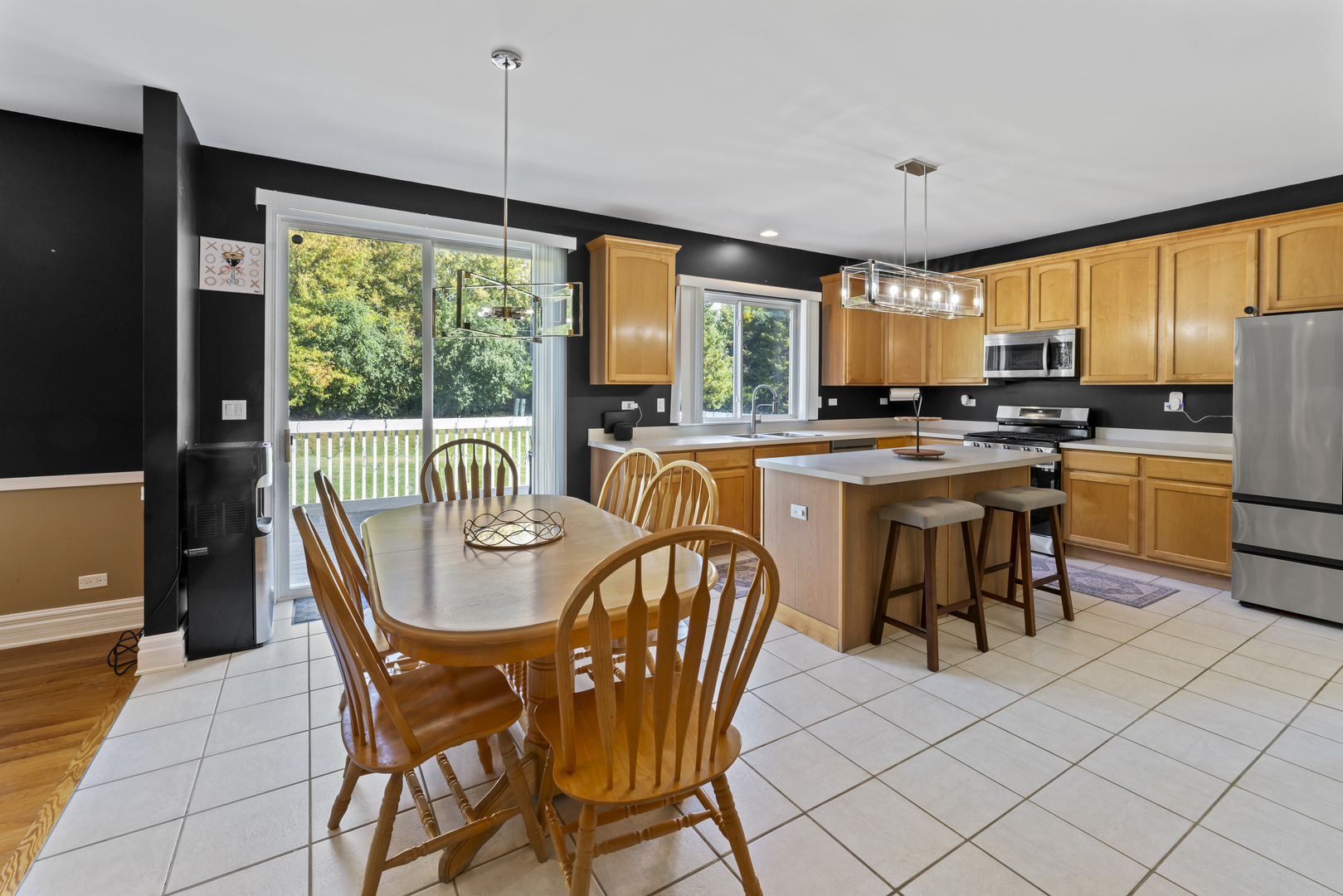 601 Woods Creek Lane, Algonquin, IL 60102