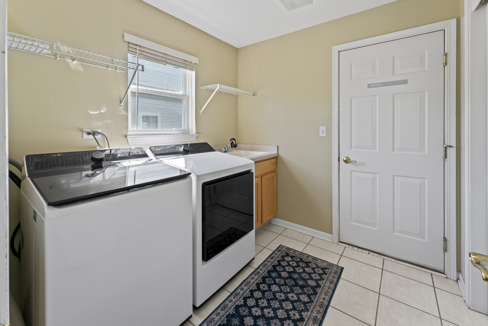 601 Woods Creek Lane, Algonquin, IL 60102