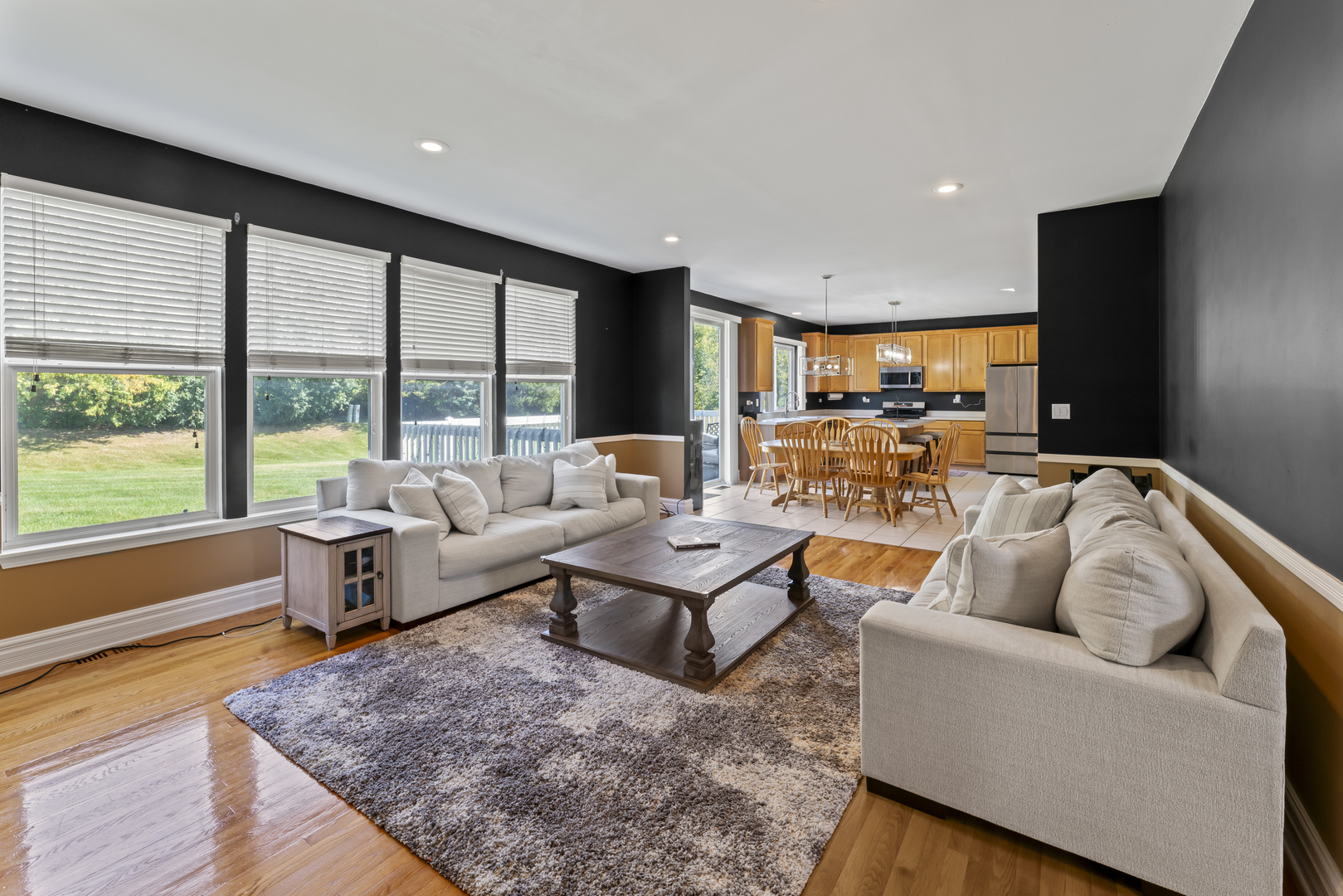 601 Woods Creek Lane, Algonquin, IL 60102