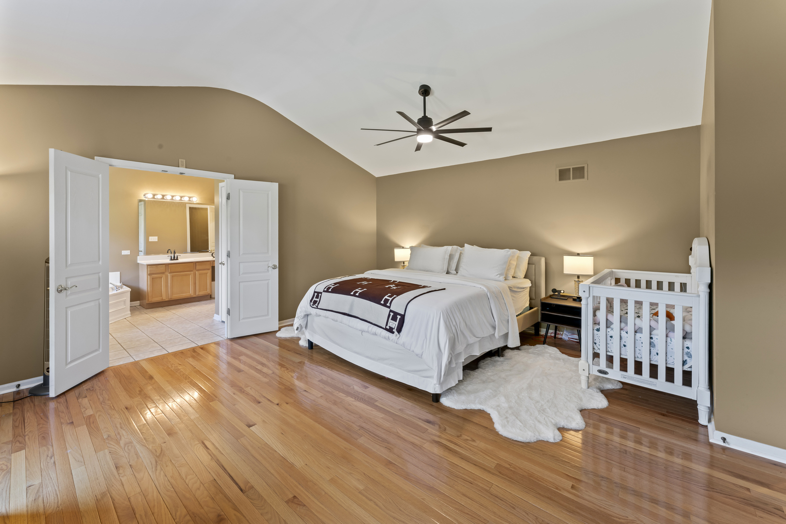 601 Woods Creek Lane, Algonquin, IL 60102