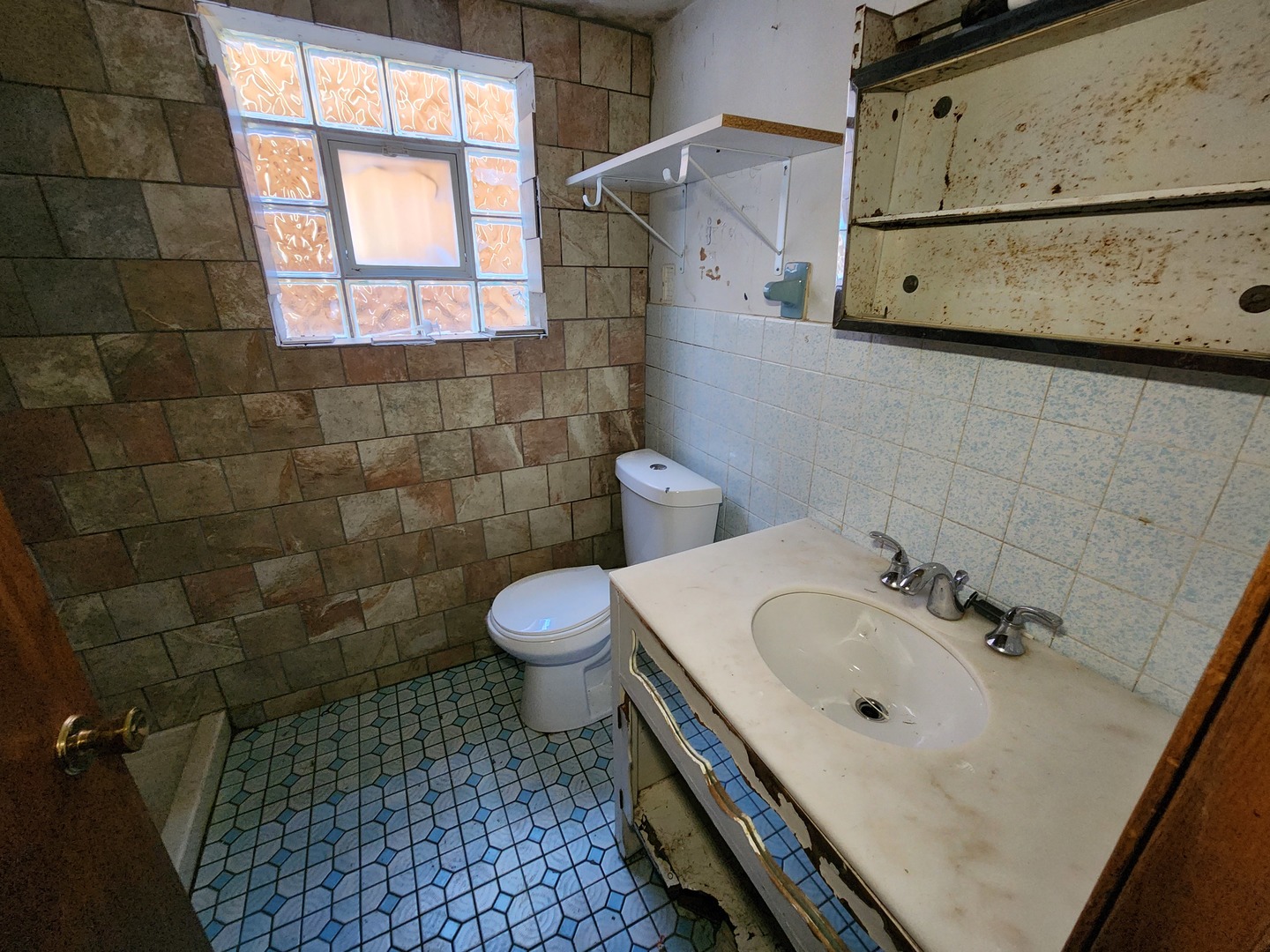 3905 W 71st Street, Chicago, IL 60629