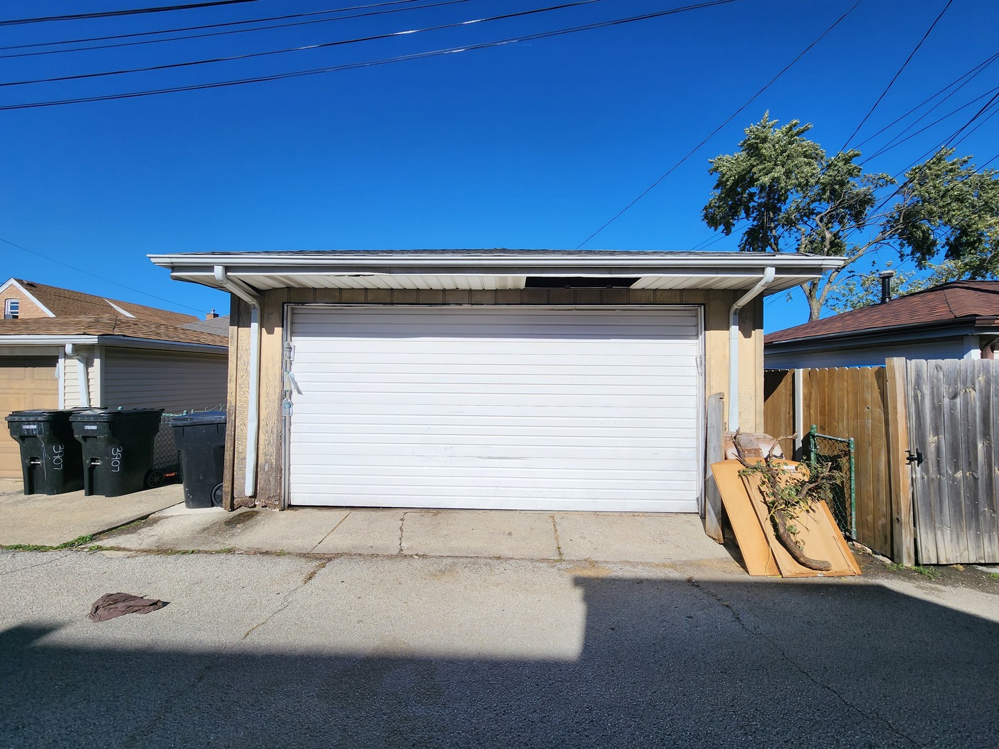 3905 W 71st Street, Chicago, IL 60629
