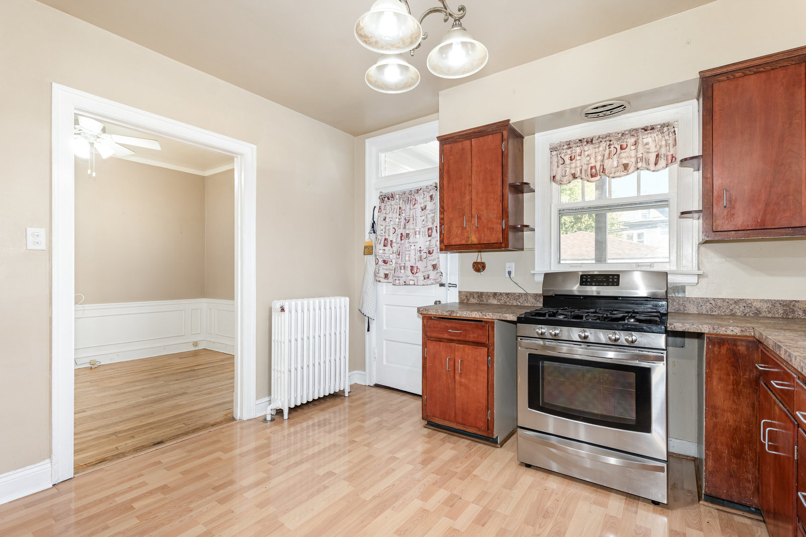 2113 N Avers Avenue, Chicago, IL 60647