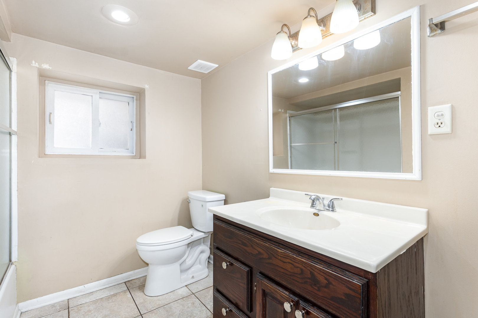 2113 N Avers Avenue, Chicago, IL 60647