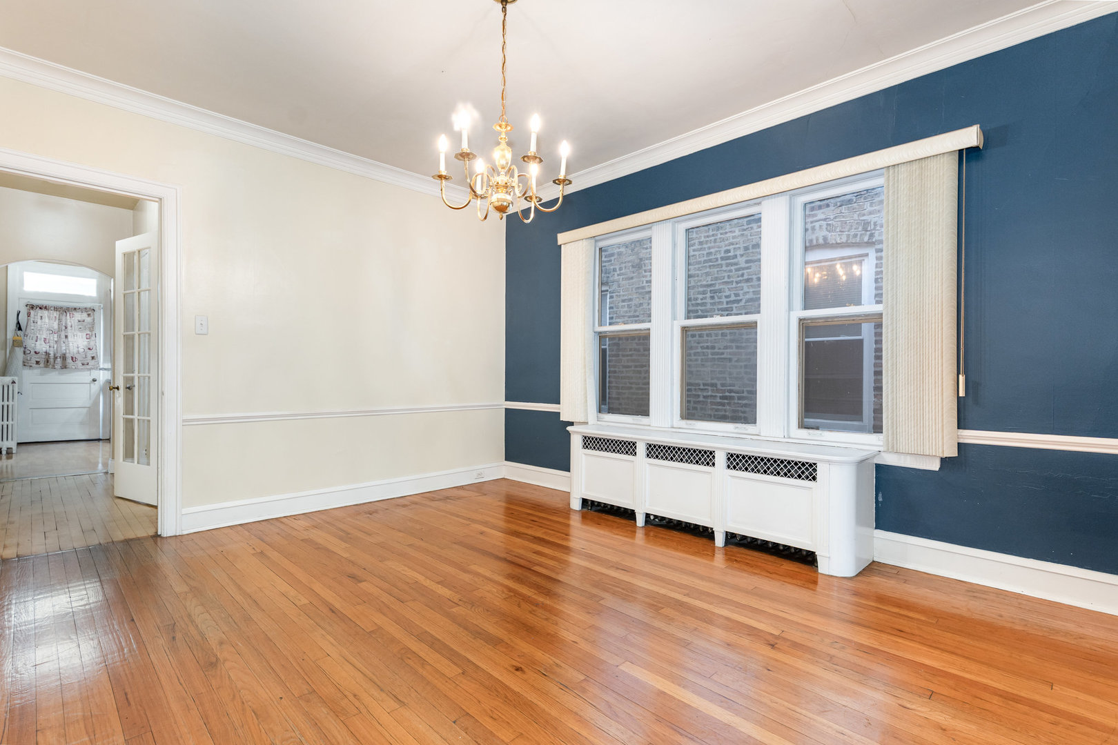 2113 N Avers Avenue, Chicago, IL 60647