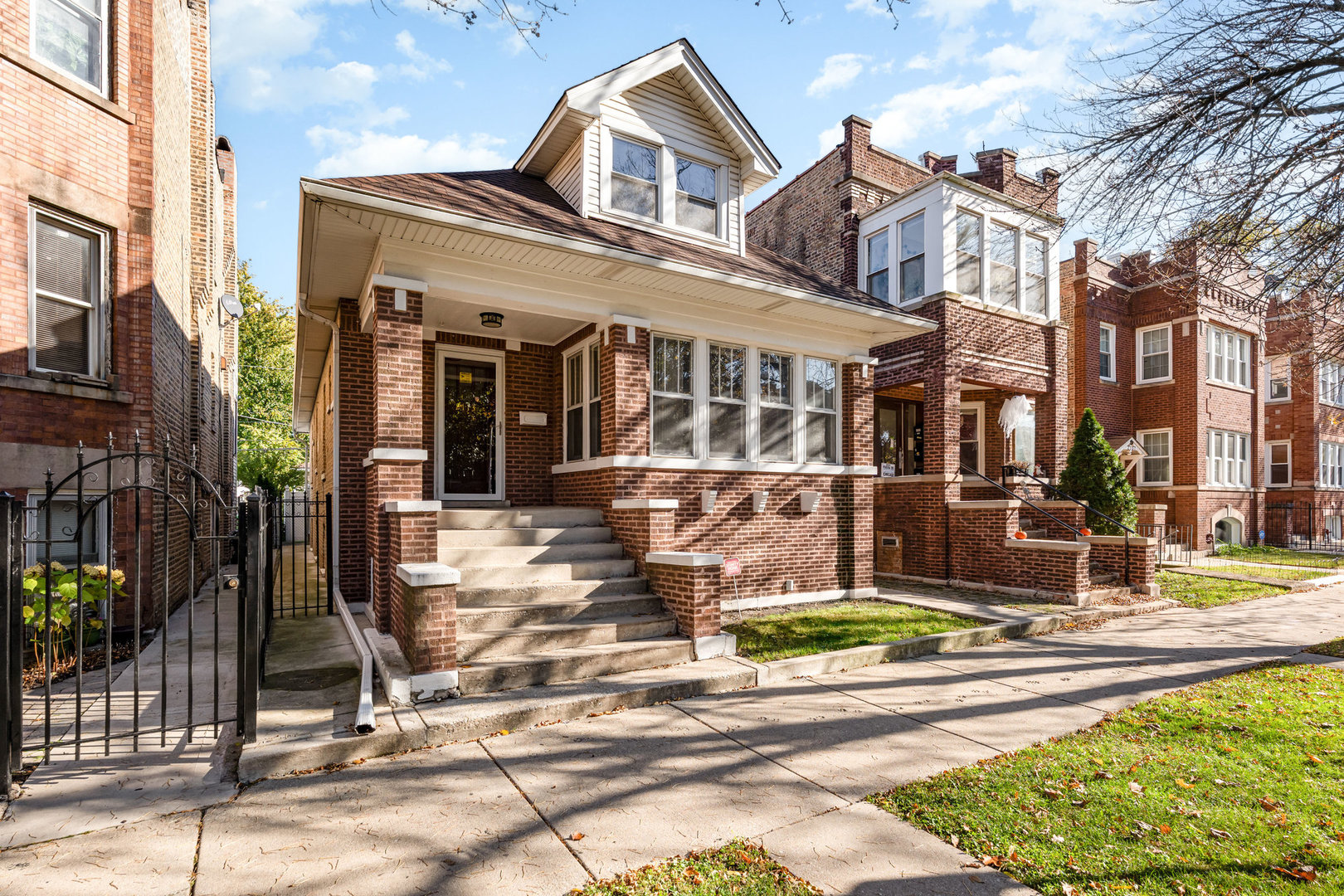 2113 N Avers Avenue, Chicago, IL 60647