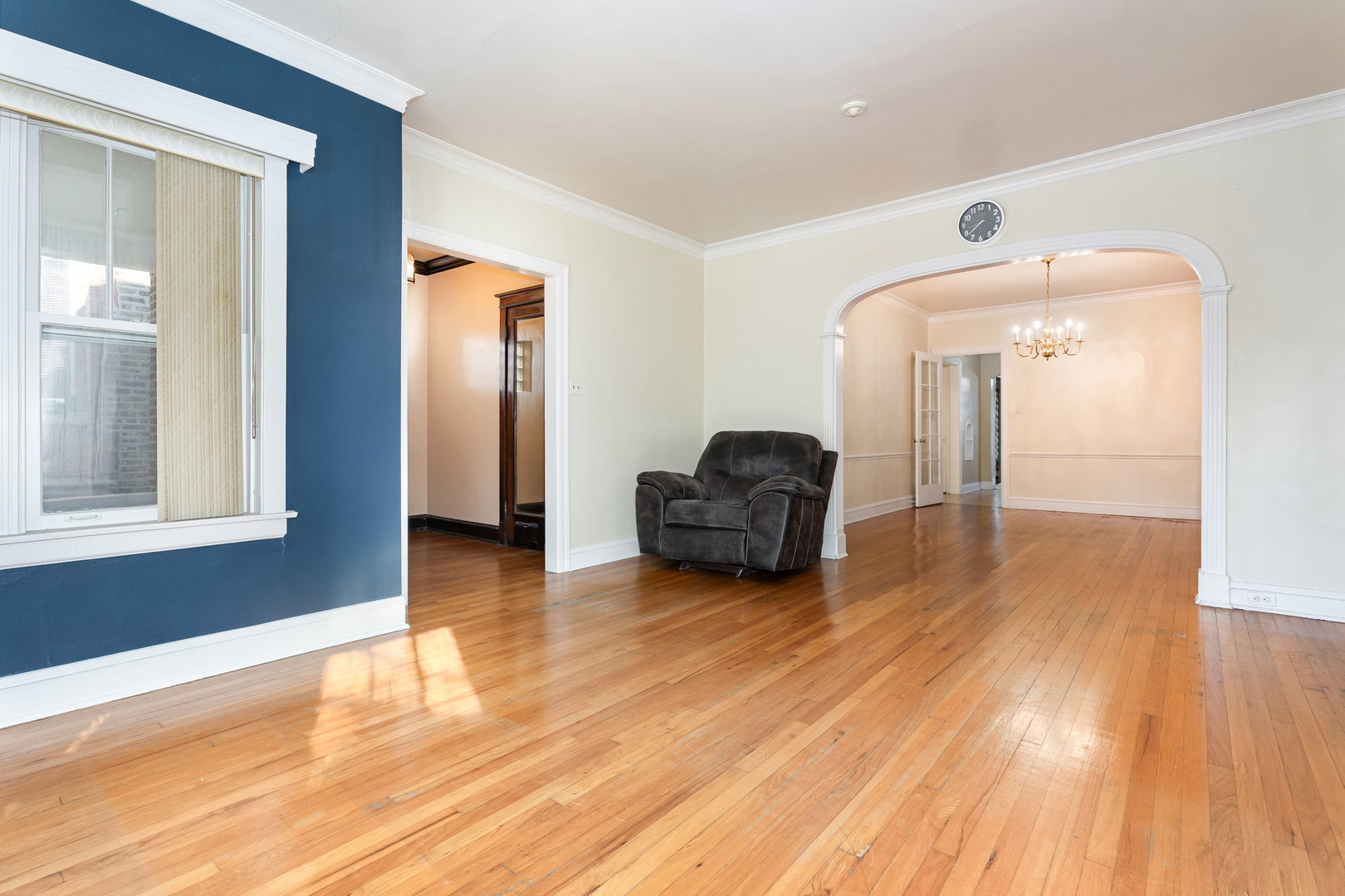 2113 N Avers Avenue, Chicago, IL 60647