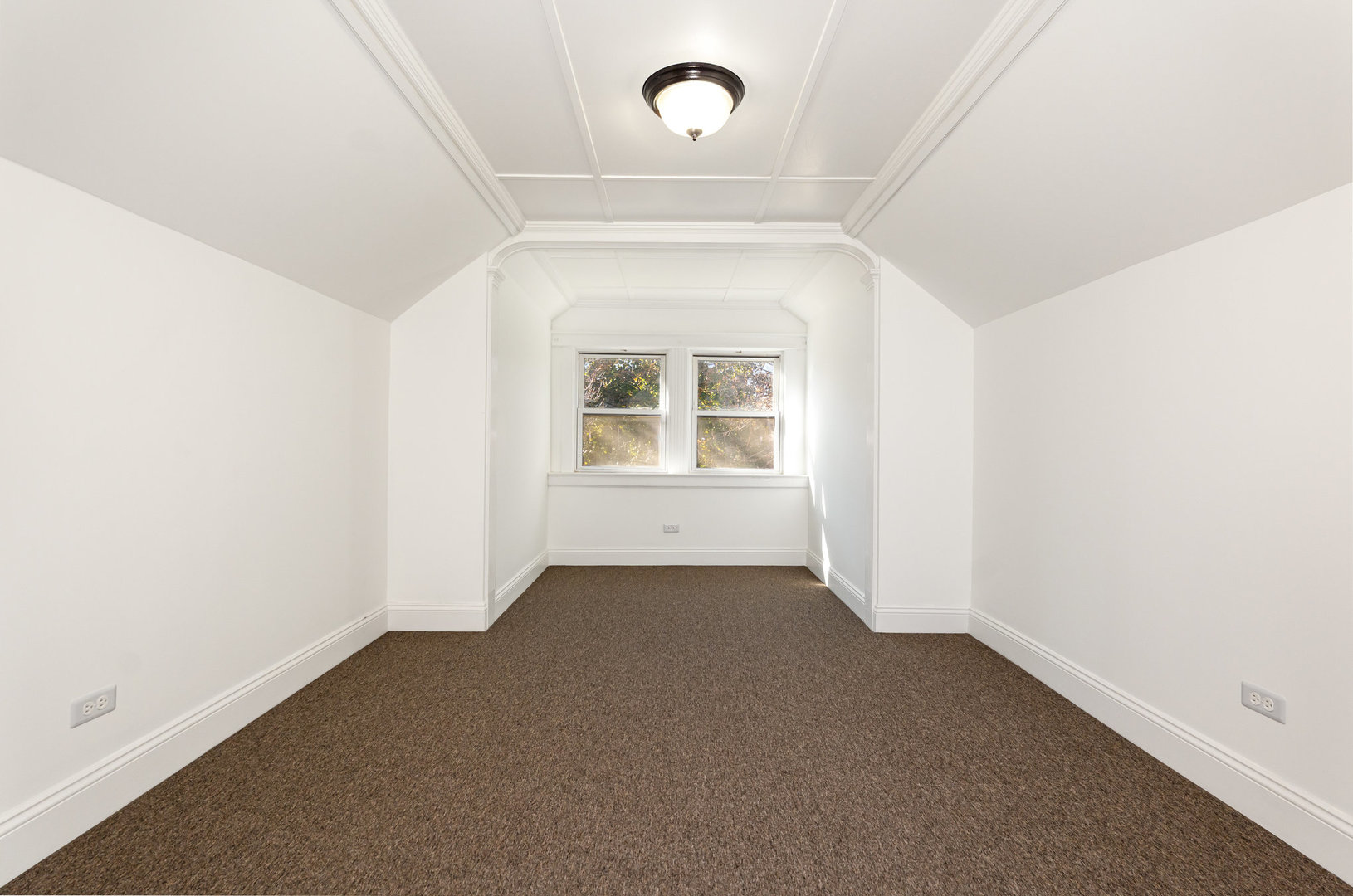 2113 N Avers Avenue, Chicago, IL 60647