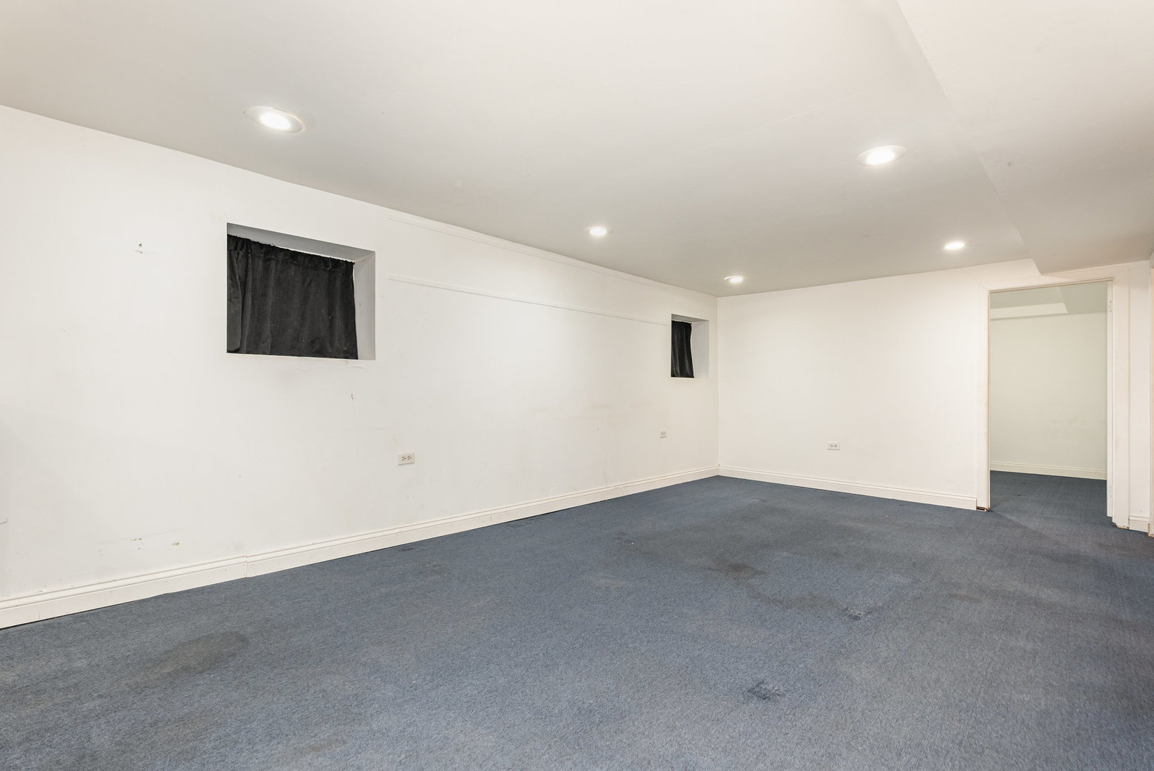 2113 N Avers Avenue, Chicago, IL 60647